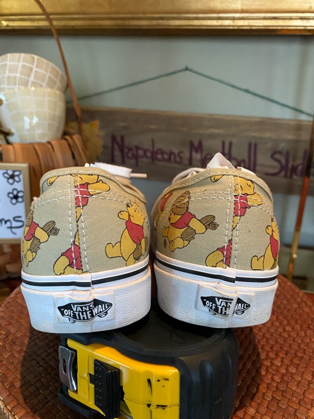 VANS Disney Winnie the Pooh Limited Edition Sneakers Shoes Women’s 9.5 - Men’s 8 - Picture 5 of 11